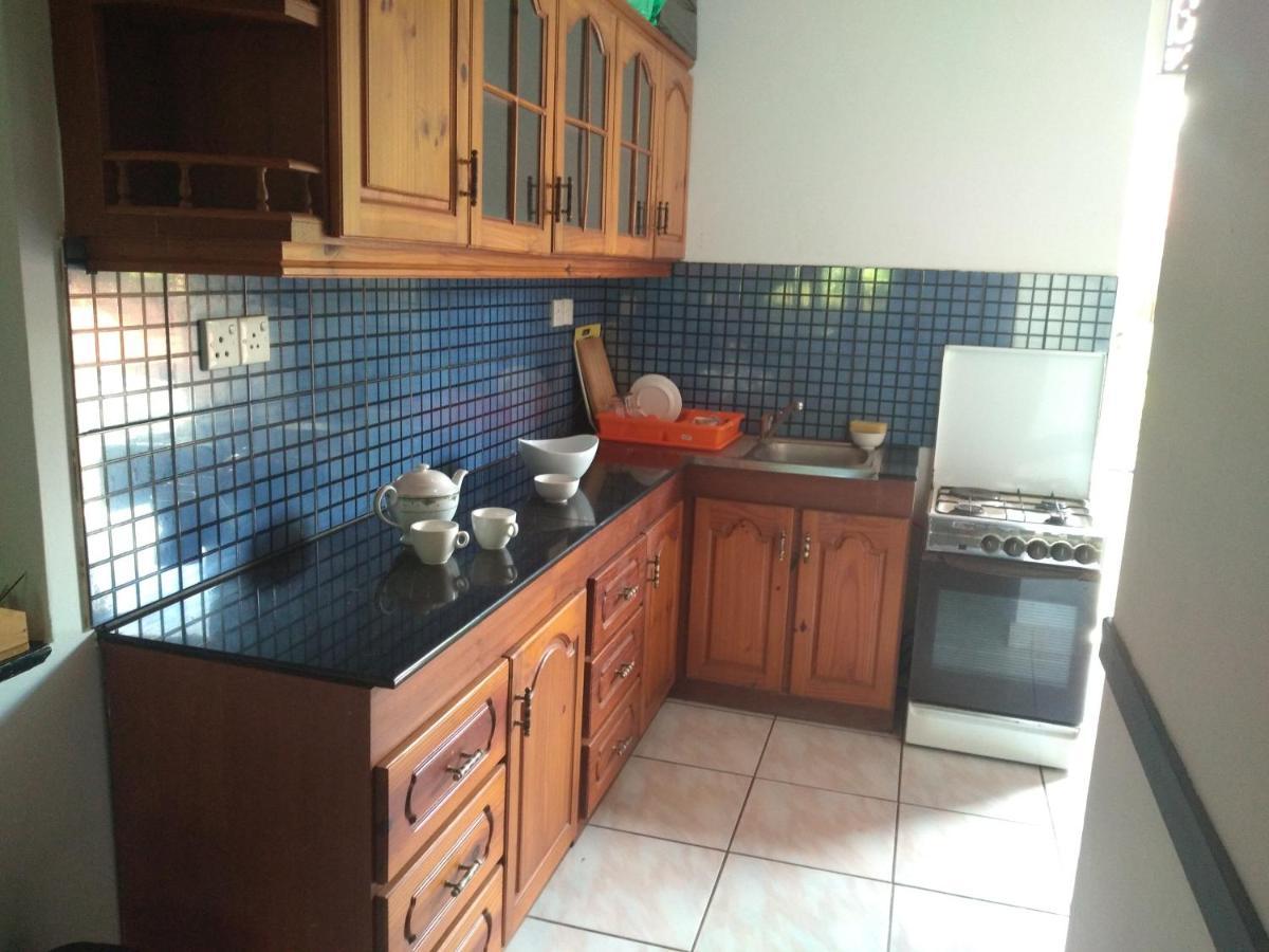 נגומבו Vijai Resort מראה חיצוני תמונה